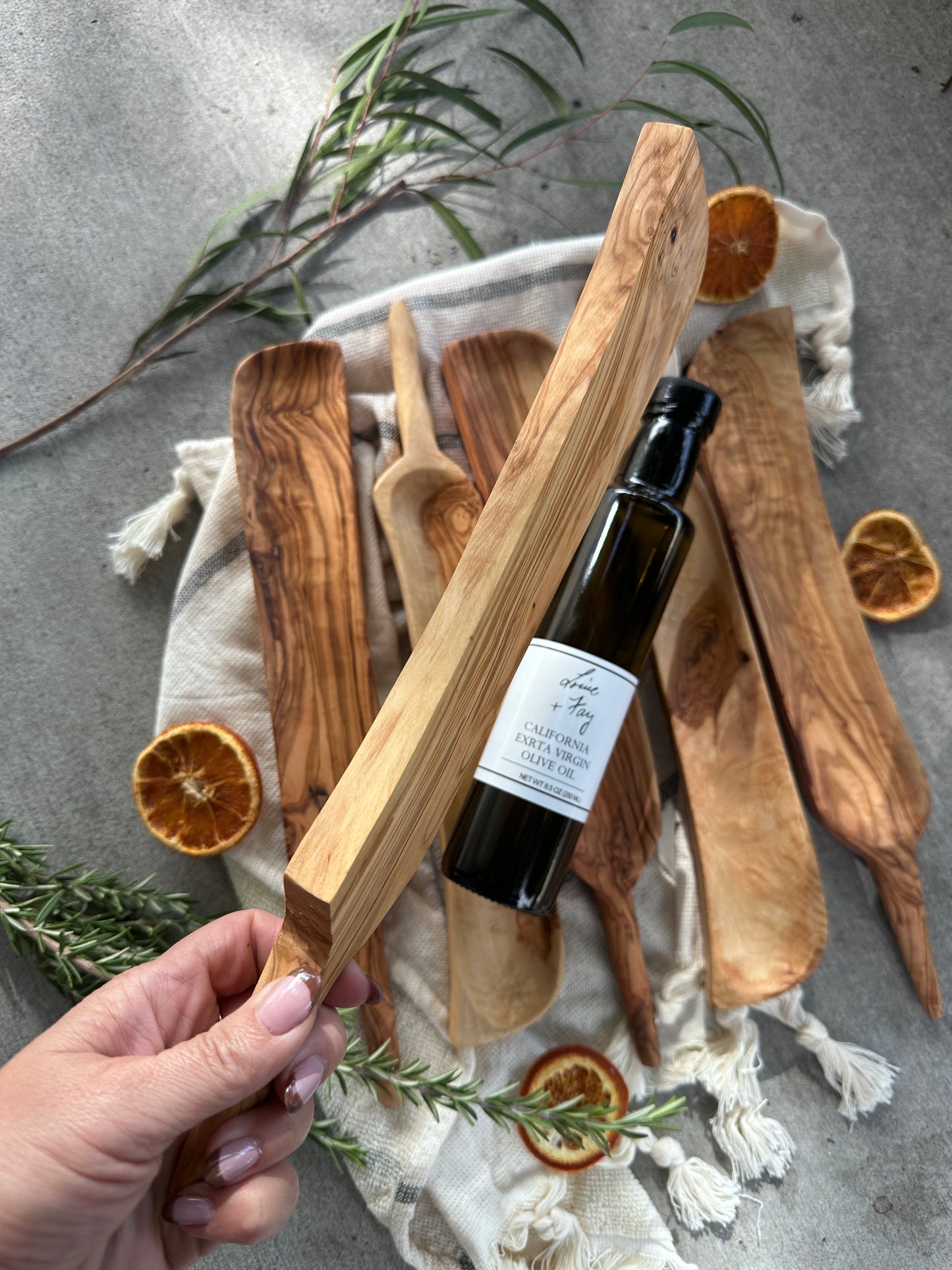 Olive Wood Narrow//Olive Tray w/handle
