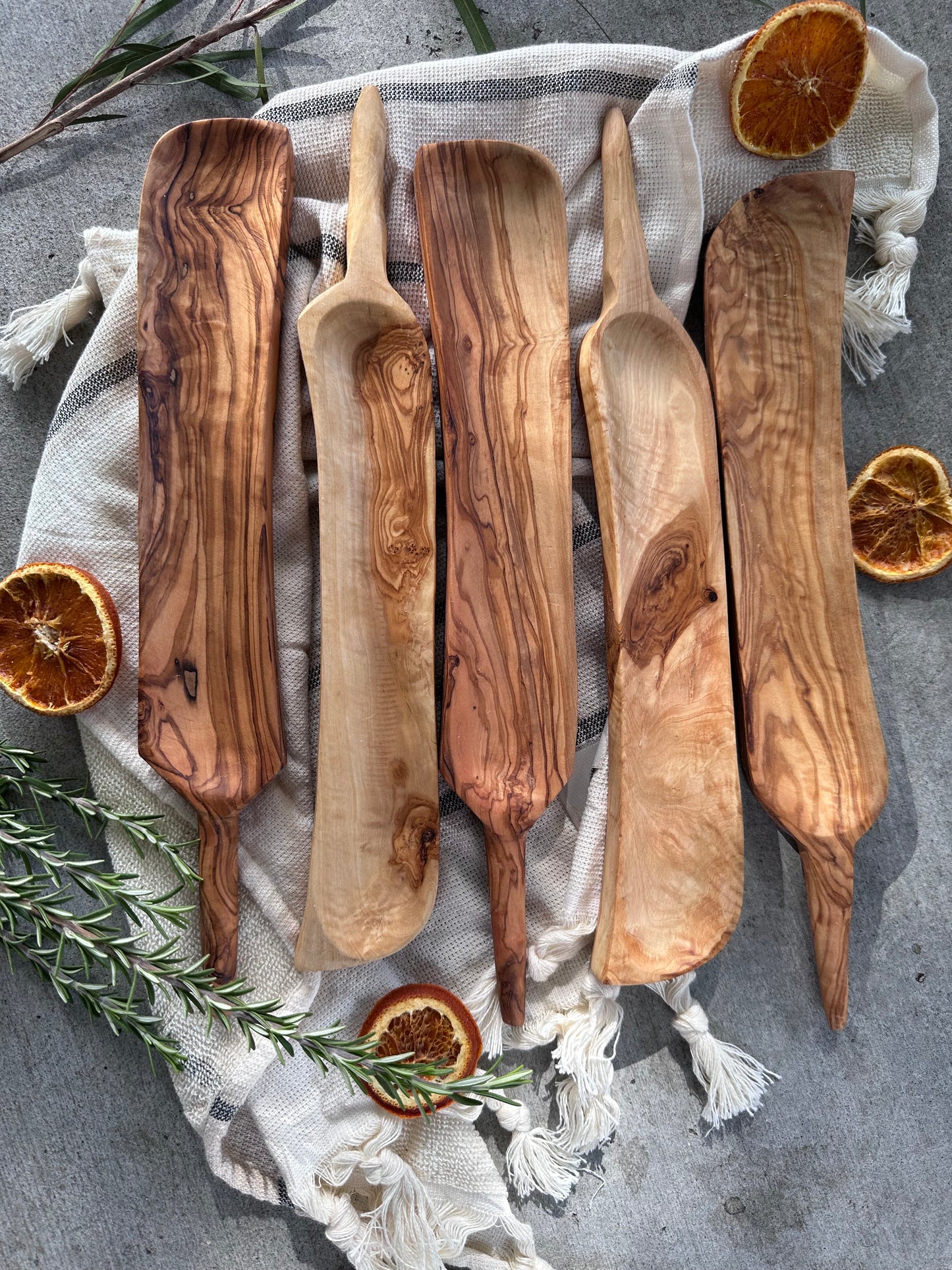 Olive Wood Narrow//Olive Tray w/handle