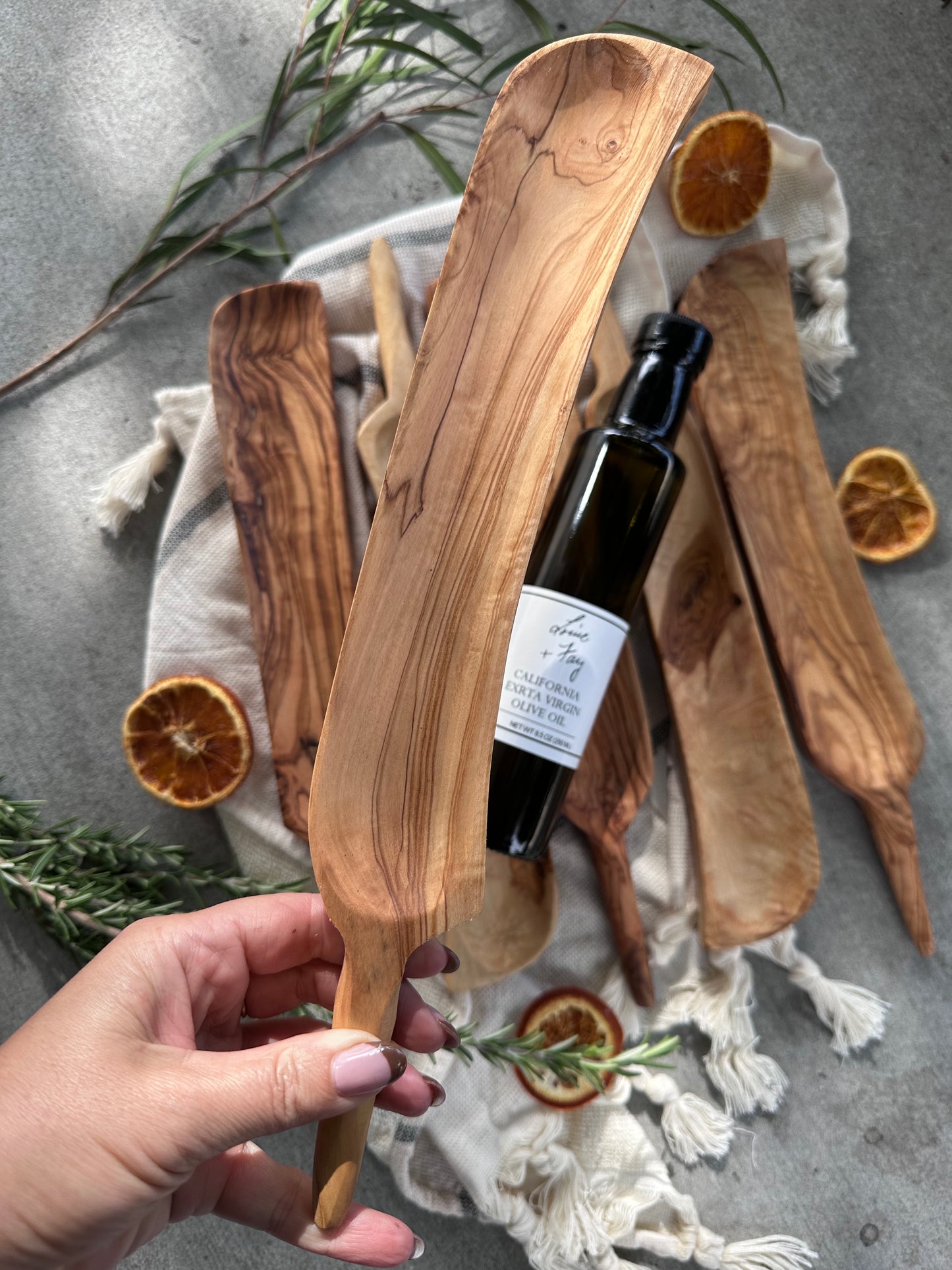 Olive Wood Narrow//Olive Tray w/handle