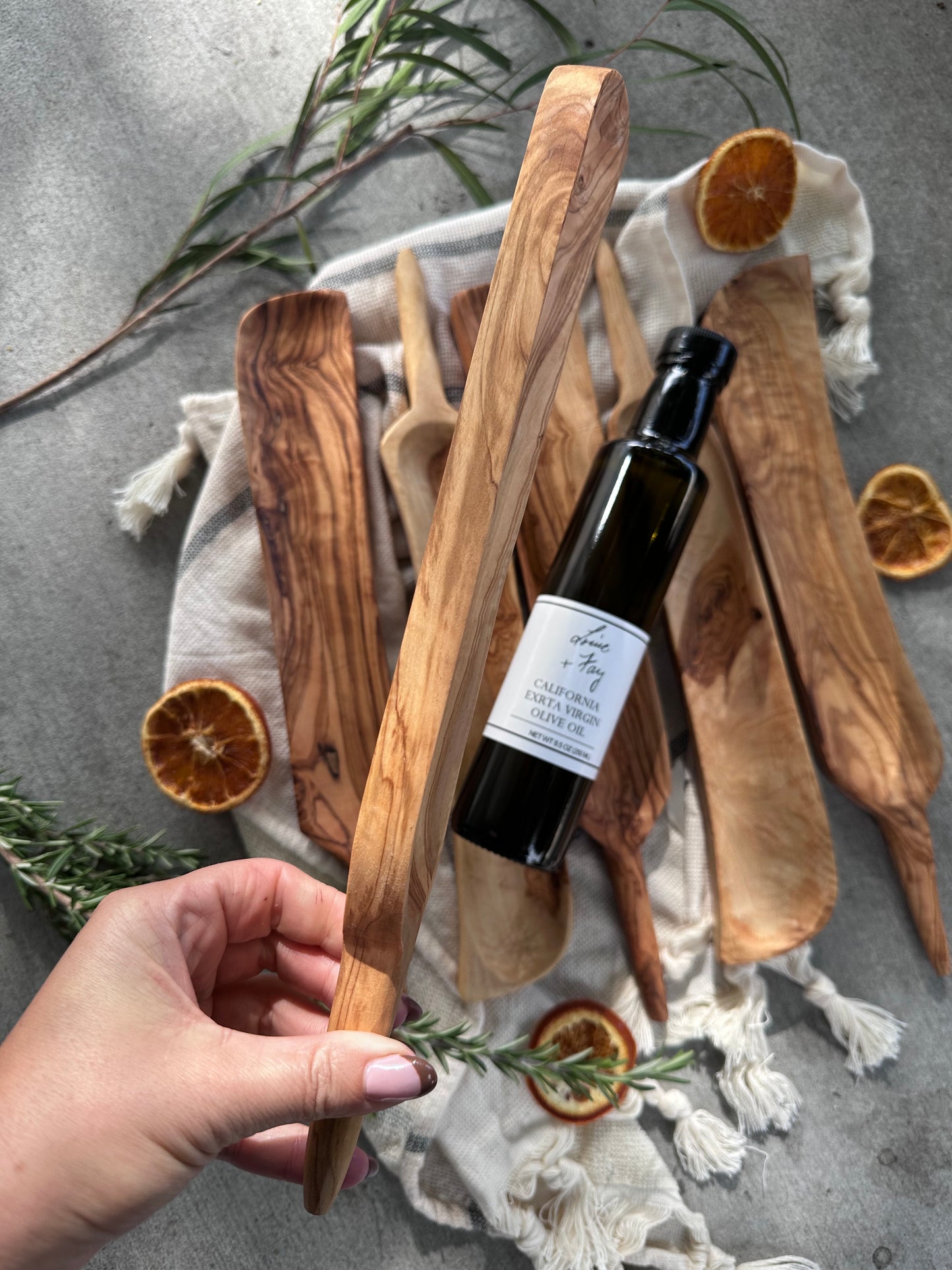 Olive Wood Narrow//Olive Tray w/handle
