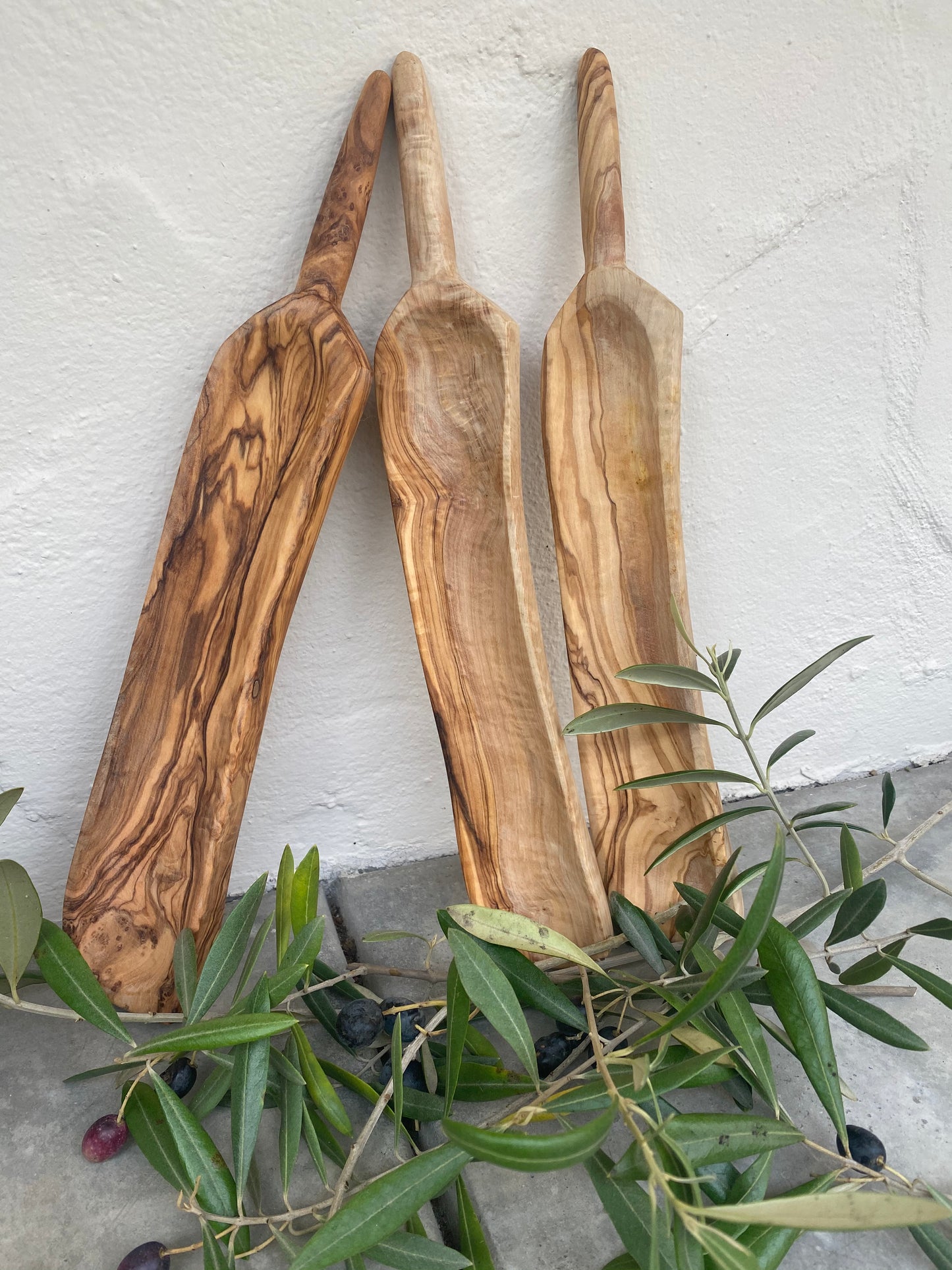 Olive Wood Narrow//Olive Tray w/handle