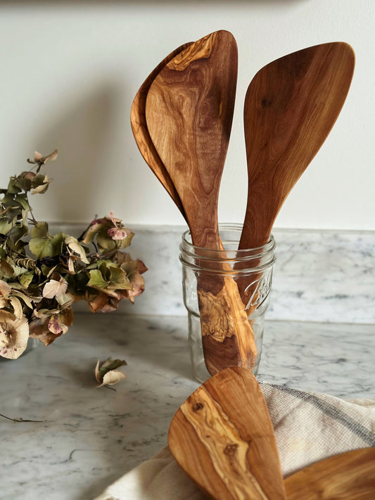 Olive Wood Curved Spatula//12 inch