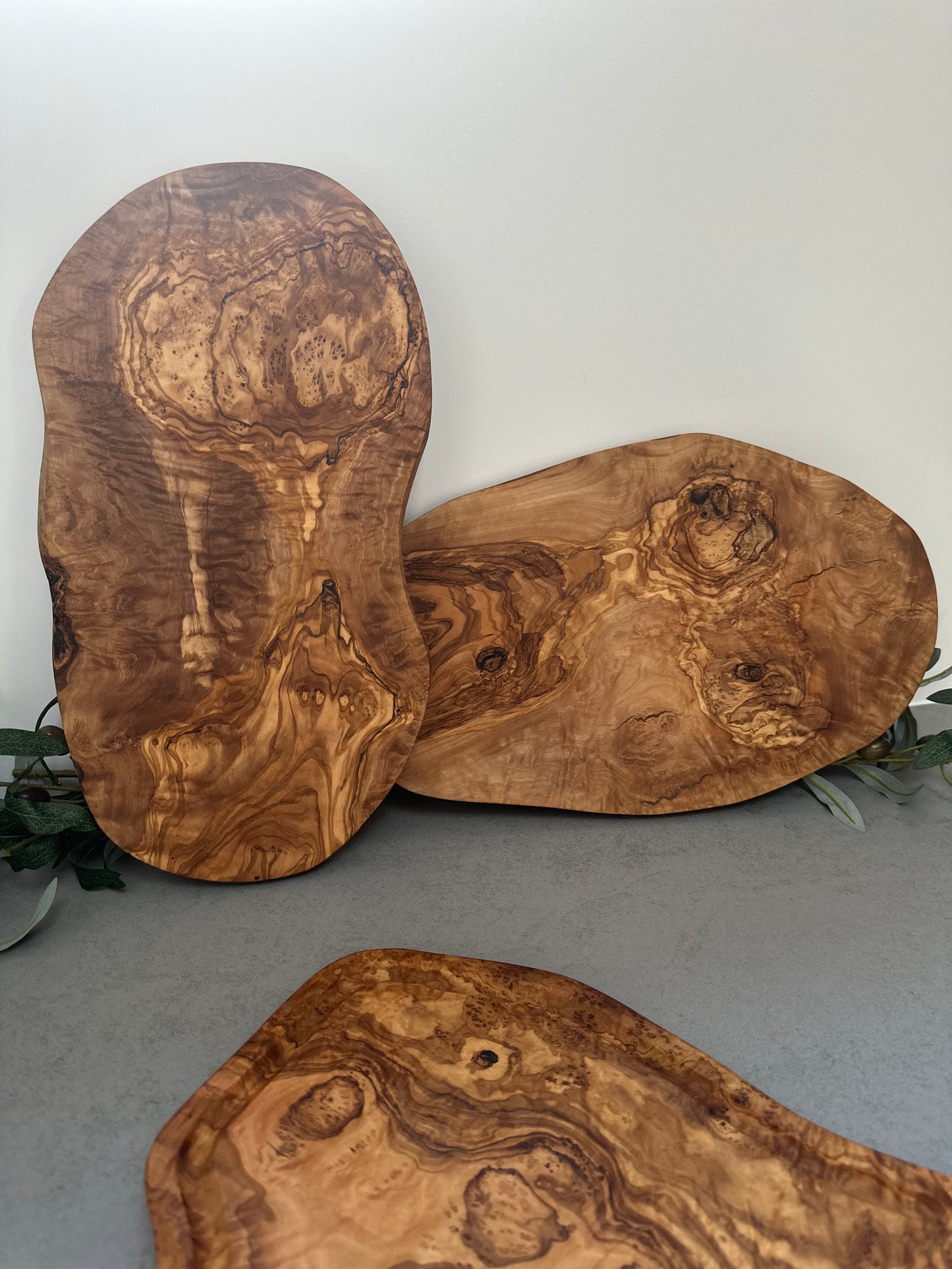 Olive Wood Cutting Board LARGE - 2 sizes
