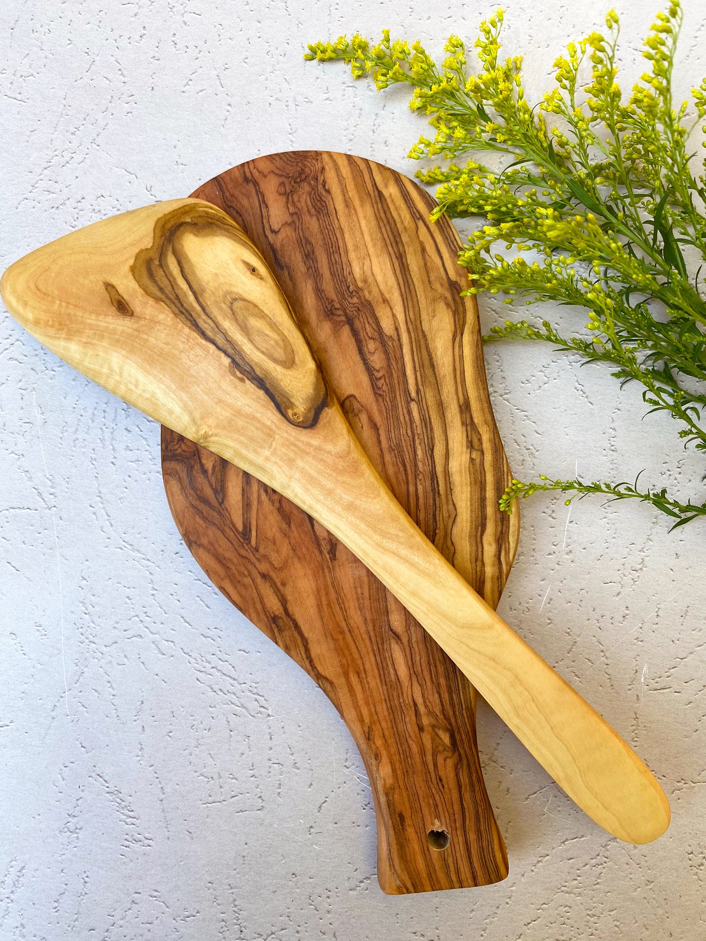 Olive Wood Curved Spatula//12 inch